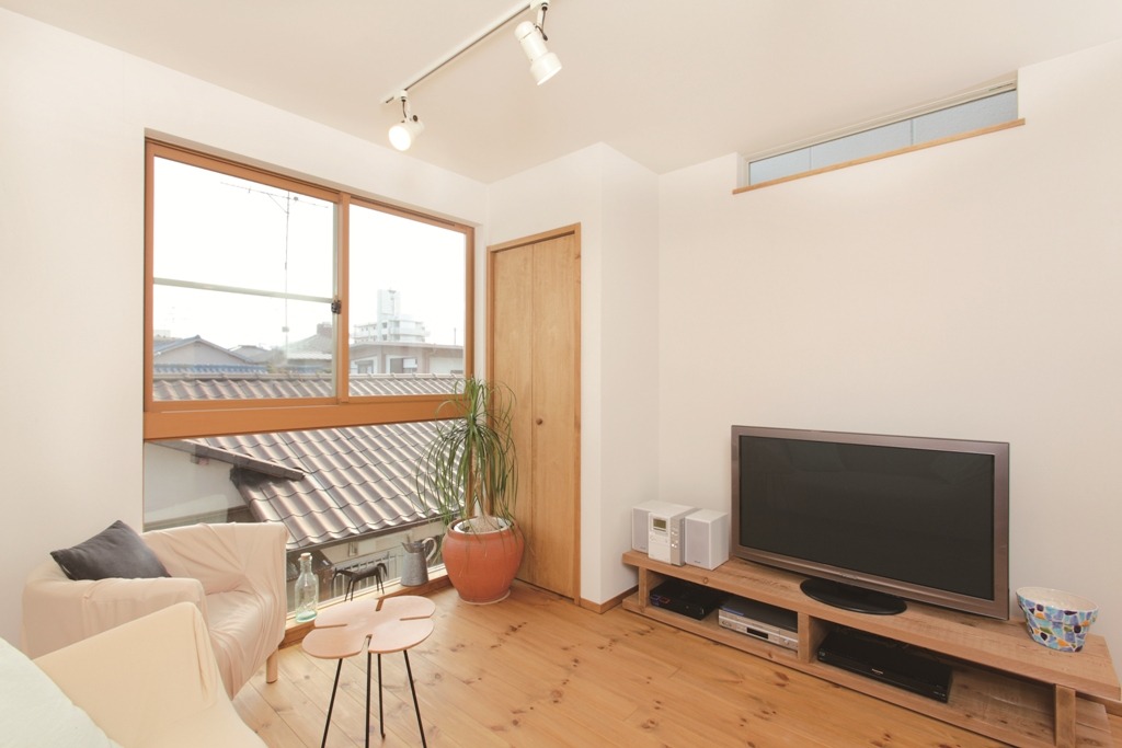 ナカミチホームの狭小住宅の施工事例:岸和田市O様邸(狭小地3階建て・自然素材の家)