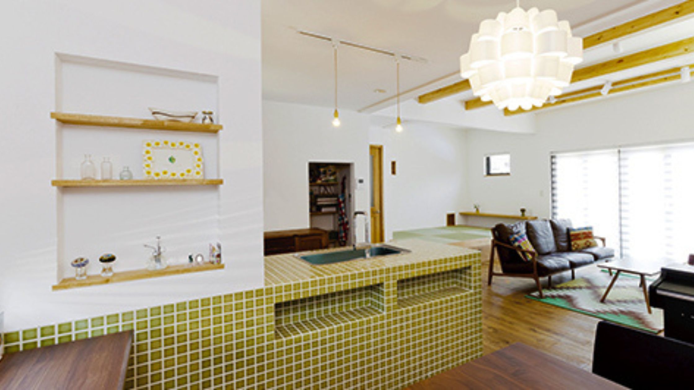 タイル × 無垢材