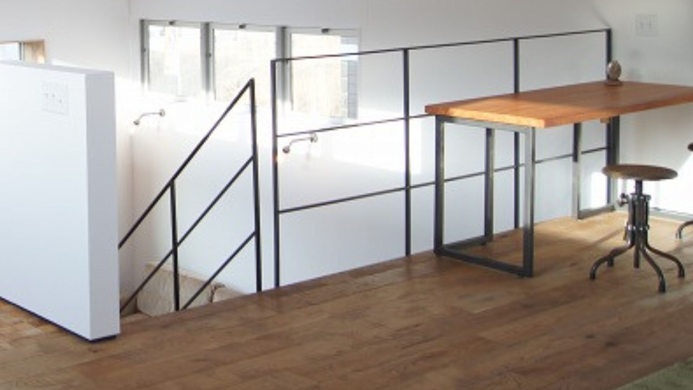 アイアン階段・手すりを固定するための下地補強